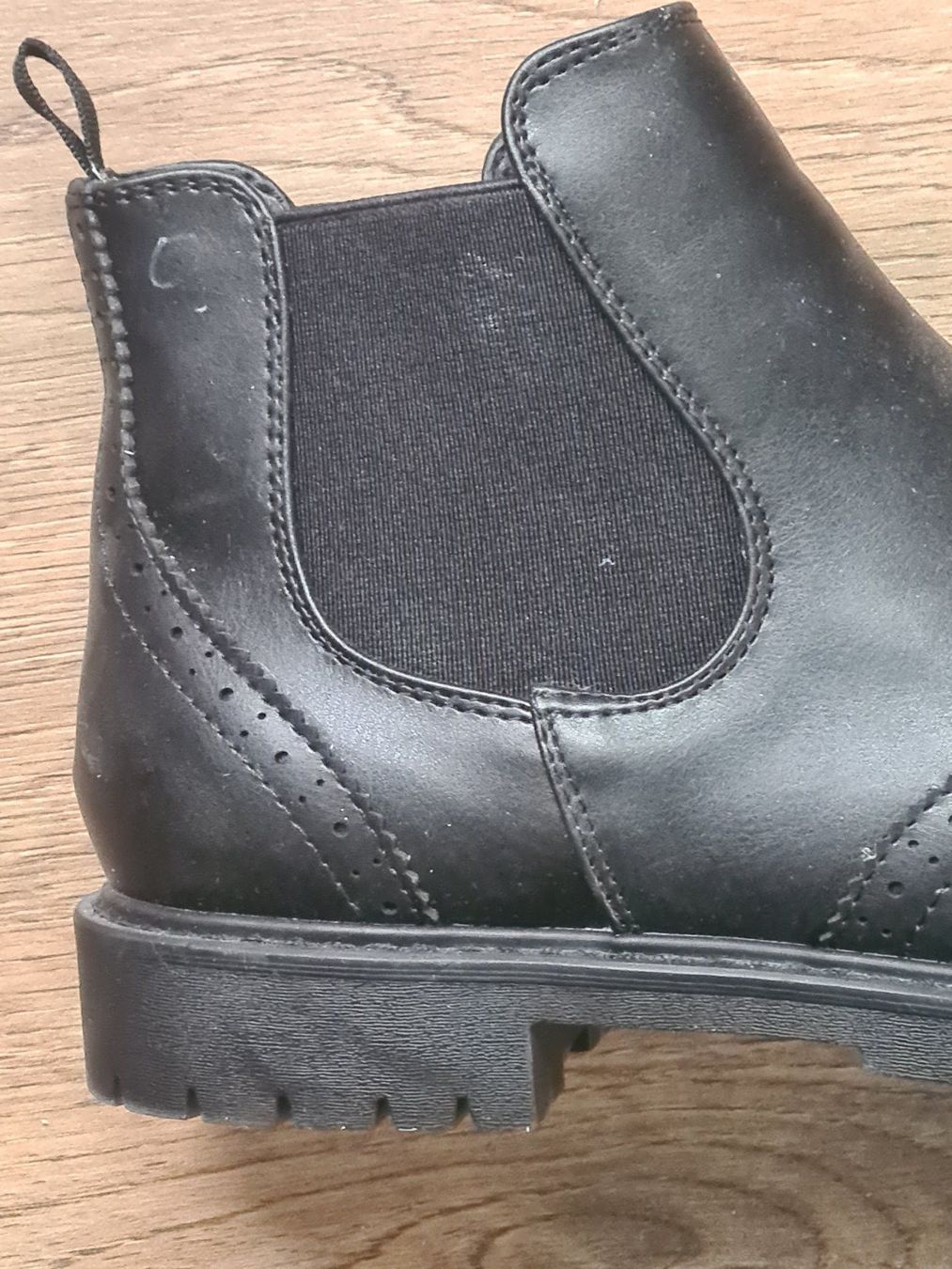Scarpe da donna: schwarze Stiefelette Grösse 39 – Nuovo (secondo la descrizione) da Olten venduto da chaas21 3