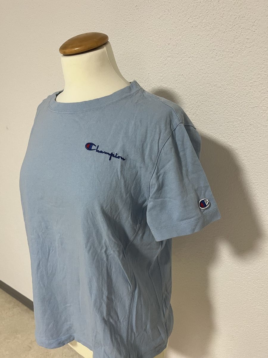 Champion T-shirt: Champion T-Shirt hellblau Grösse M – Usato da Thalheim venduto da karmabis_ 1