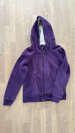 Lila Kapuzenjacke von Puma mit Fleecefutter, Grösse 42