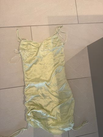 Kleid Sommerkleid Satin Optik Grösse S neu