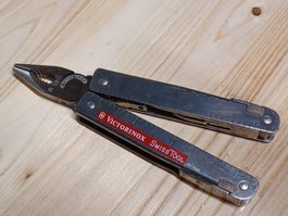Victorinox SwissTool Multitool gebraucht, TOP Zustand.