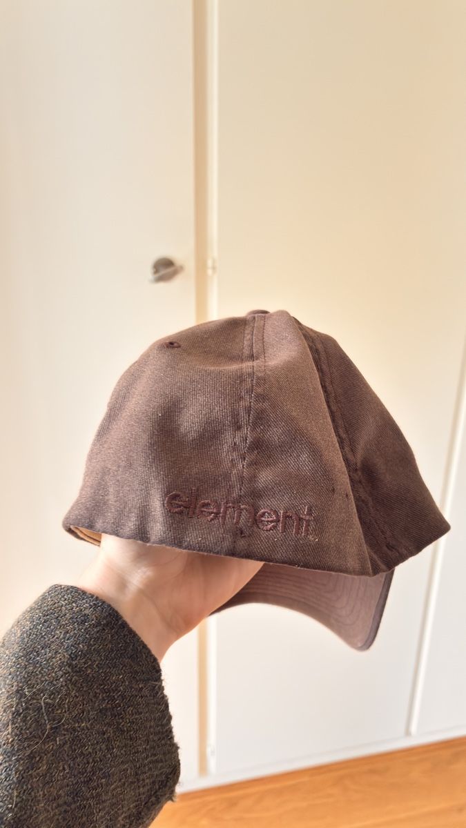 Chapeaux, bonnets & casquettes: Baseball Cap Element braun Flexfit Groesse S-M gebraucht – D'occasion à Untersiggenthal par mic_ksv9 2