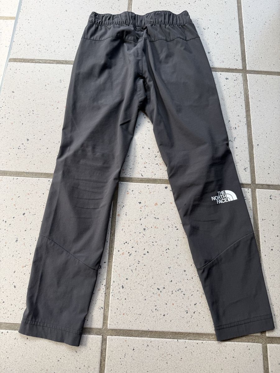 North Face Pantaloni: The North Face kinder hose gr S – Usato da Oberwil BL venduto da napetak 1