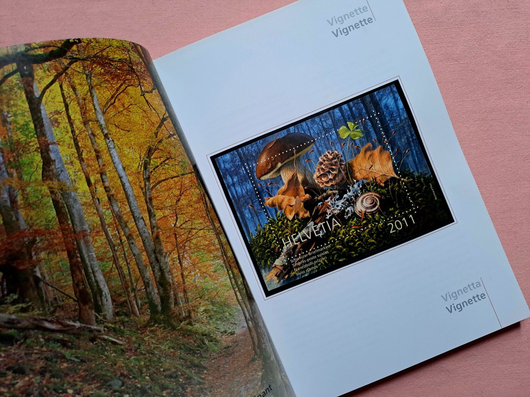 Tutti i francobolli: Original Jahrbuch Briefmarken CH Post 2011 Halbmondstempel – Usato da Ostermundigen venduto da pedru8 1