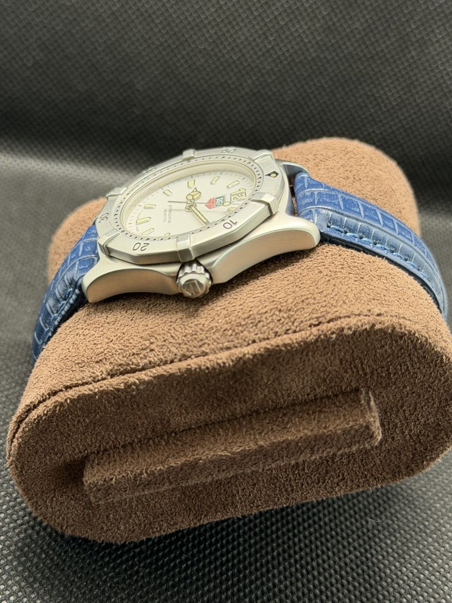 Tag Heuer Uhren: TAG Heuer Professional 2000 – Gebraucht aus Nyon von di_2c8q 4
