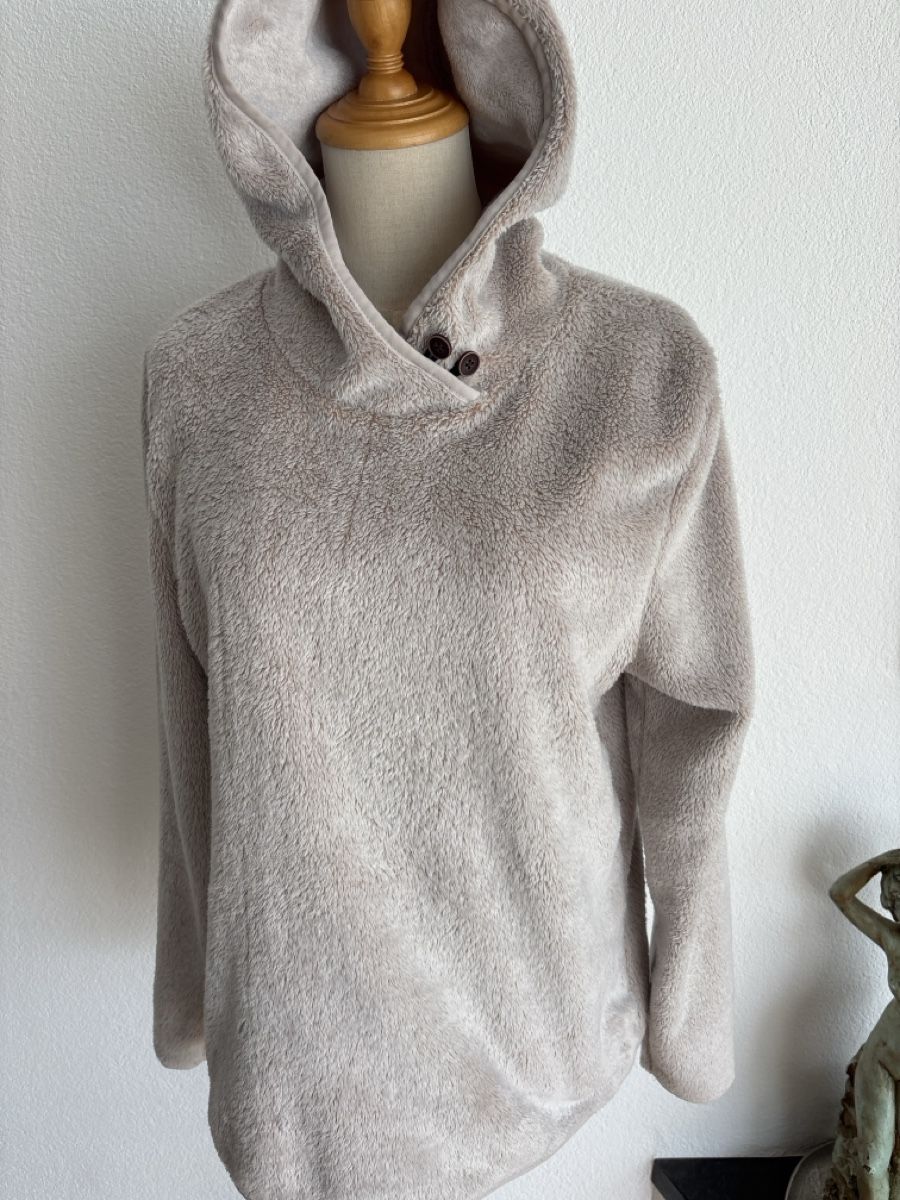 Pulls & Sweat-shirts: Kuschel Pullover Gr 40/42 – D'occasion à Embrach par Dmoney
