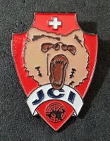V566 - Pin Bär Schweiz JCI