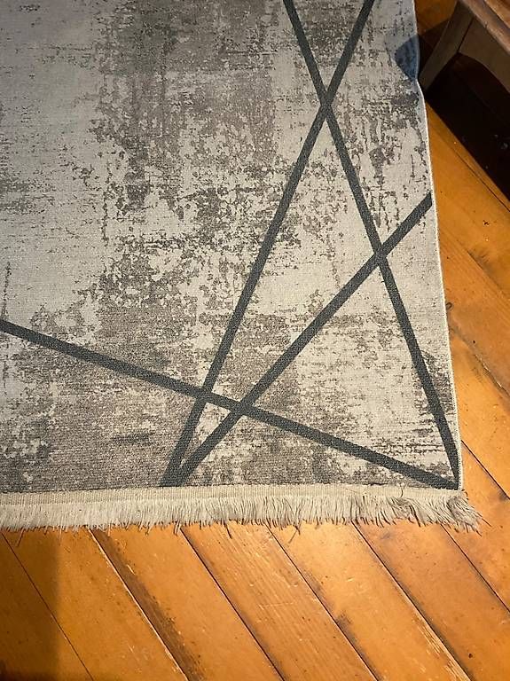 Tapis: Tapis – D'occasion à Correvon par HelloBello71 1