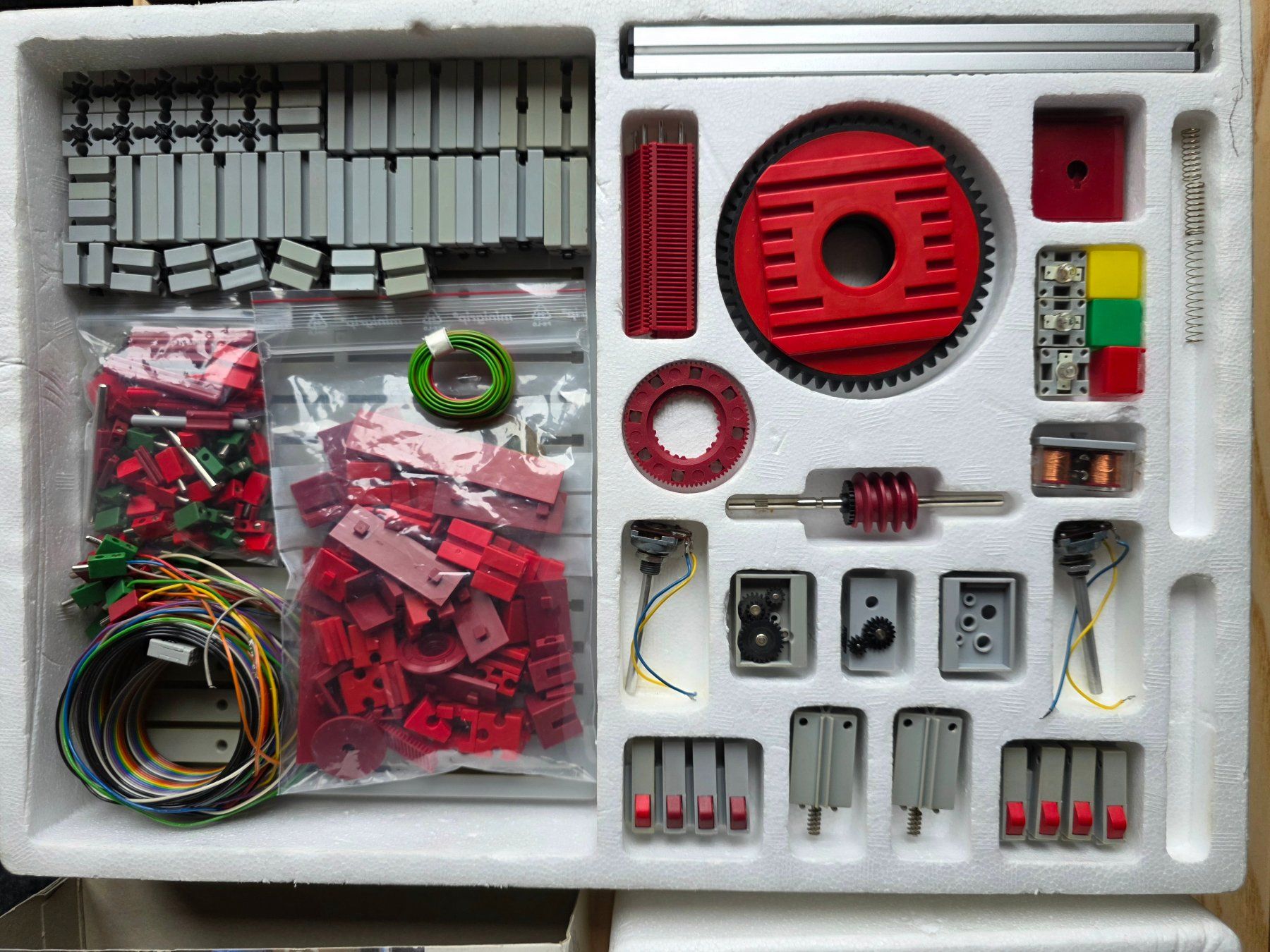 Fischer Jeux de construction: Fischertechnik Fischer Technik Computing Commodore C64 – D'occasion à Stein SG par nxr_vzv9 4