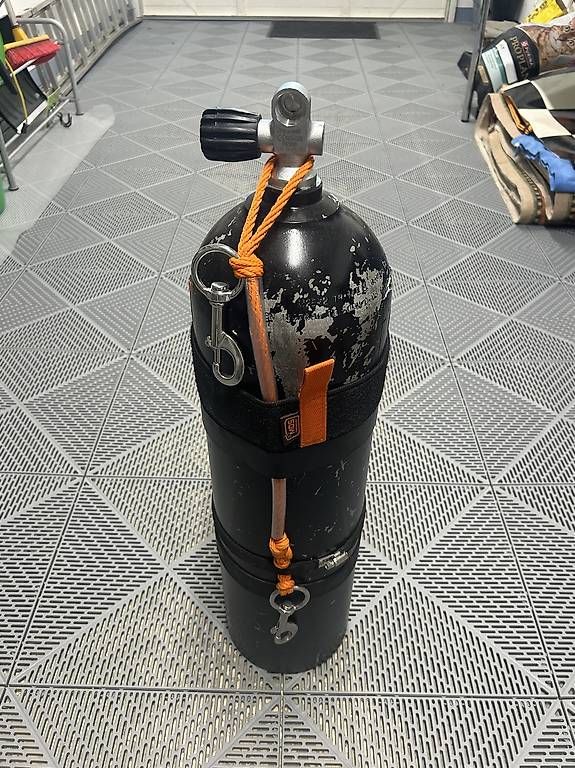 Bouteilles de plongée: S80 Bouteille plongée – D'occasion à Montreux par Divinglife