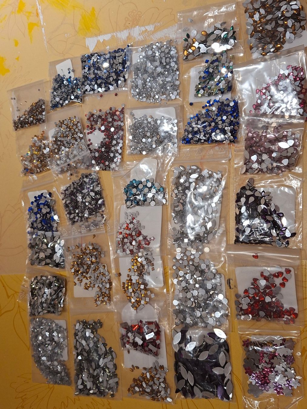 Autres bijoux: Strasssteinchen – D'occasion à Bretzwil par eri_2gck 1