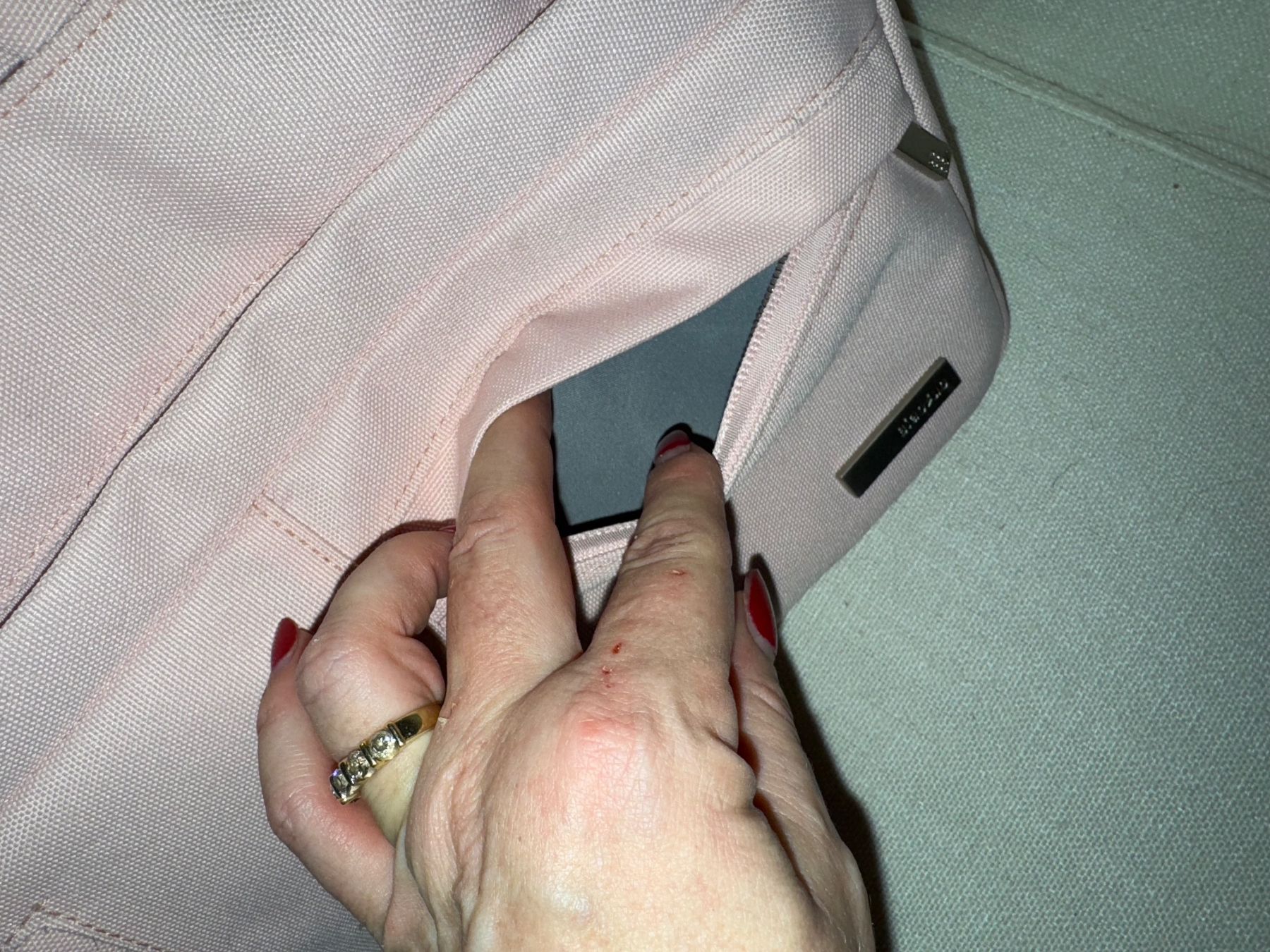 Borse da donna: Rosa Laptoptasche – Usato da Grosswangen venduto da shoes.bags.and.co 6