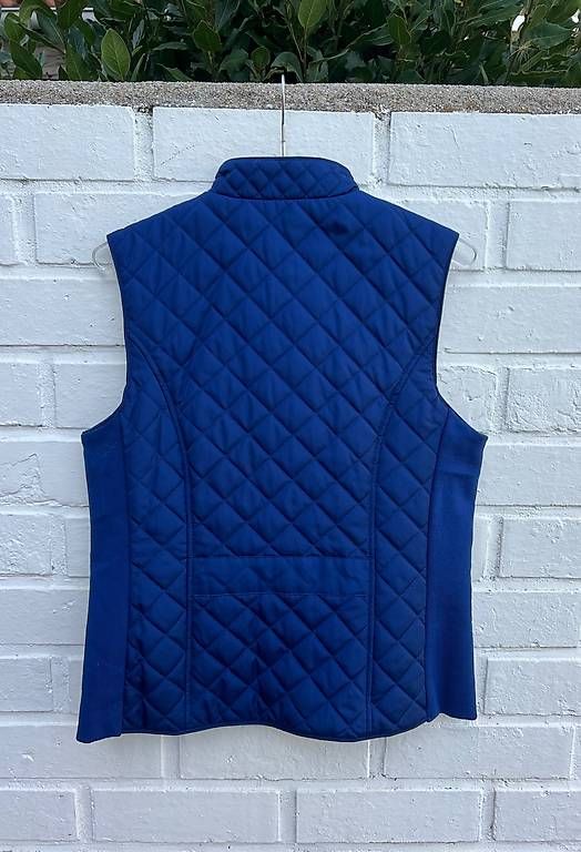 Gilets: Gesteppte Weste – Neuf avec emballage d'origine à Tagelswangen par fireiceprincess 2