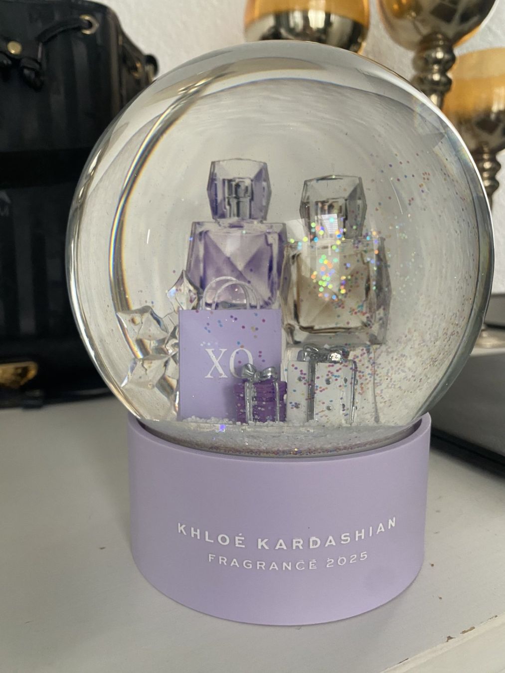 Alle Dekorationen: Khloé Kardashian Schnee Kugel weihnachten – Neu (gemäss Beschreibung) aus Zürich von kiwi2024 1