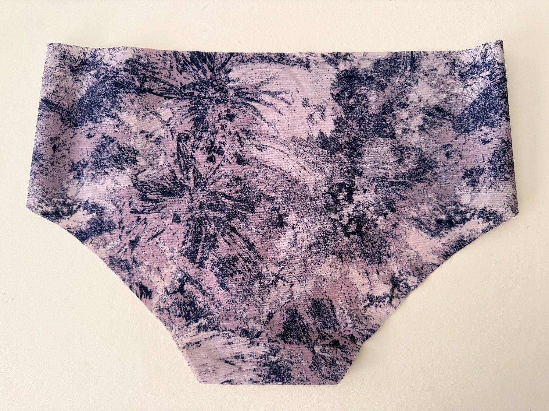 Sloggi Sonstige Unterwäsche: SLOGGI, Hipster ZERO Feel, Grösse S, Farbe Lila gemustert – Neu und originalverpackt aus Rudolfstetten von gst_g7xl 2