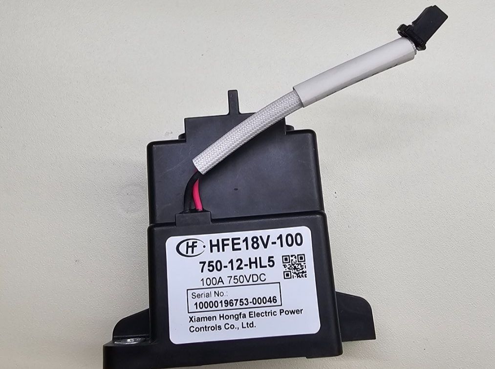 Elektronikbauteile: HFE18V-100 Leistungsrelais, 750VDC 100A, – Gebraucht aus Bad Ragaz von bulja333