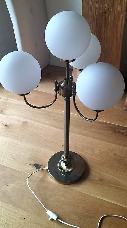 Lampade: Stehlampe mit vier Glaskugeln – Usato da Steinach venduto da Tsgweh 1