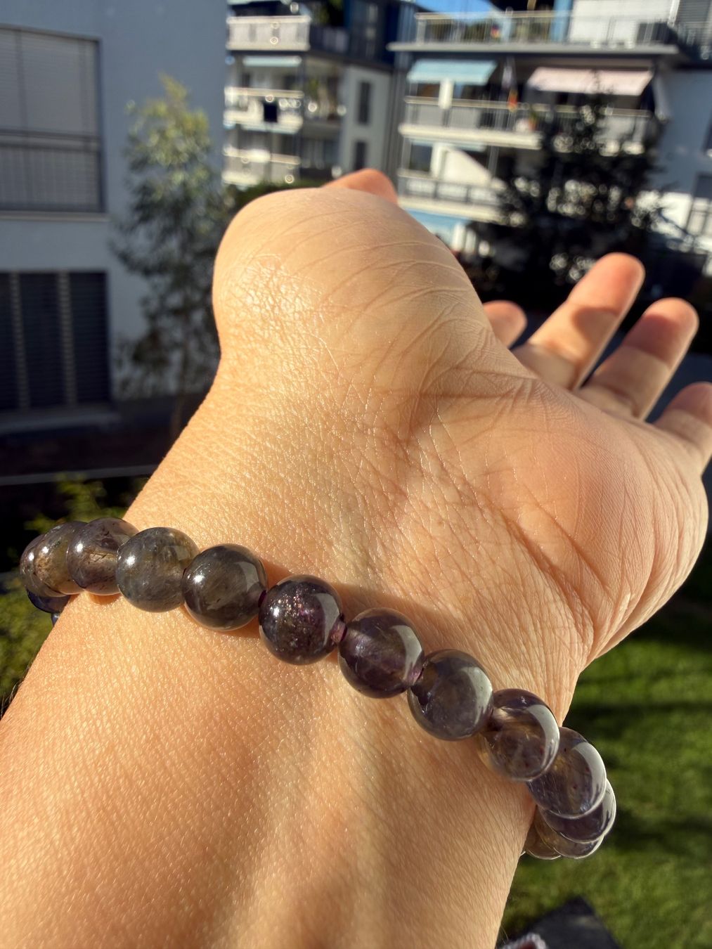 Bracciali & Braccialetti: Iolith Elastisches Perlenarmband (ca8mm) – Usato da Jegenstorf venduto da SteinGlanz 7