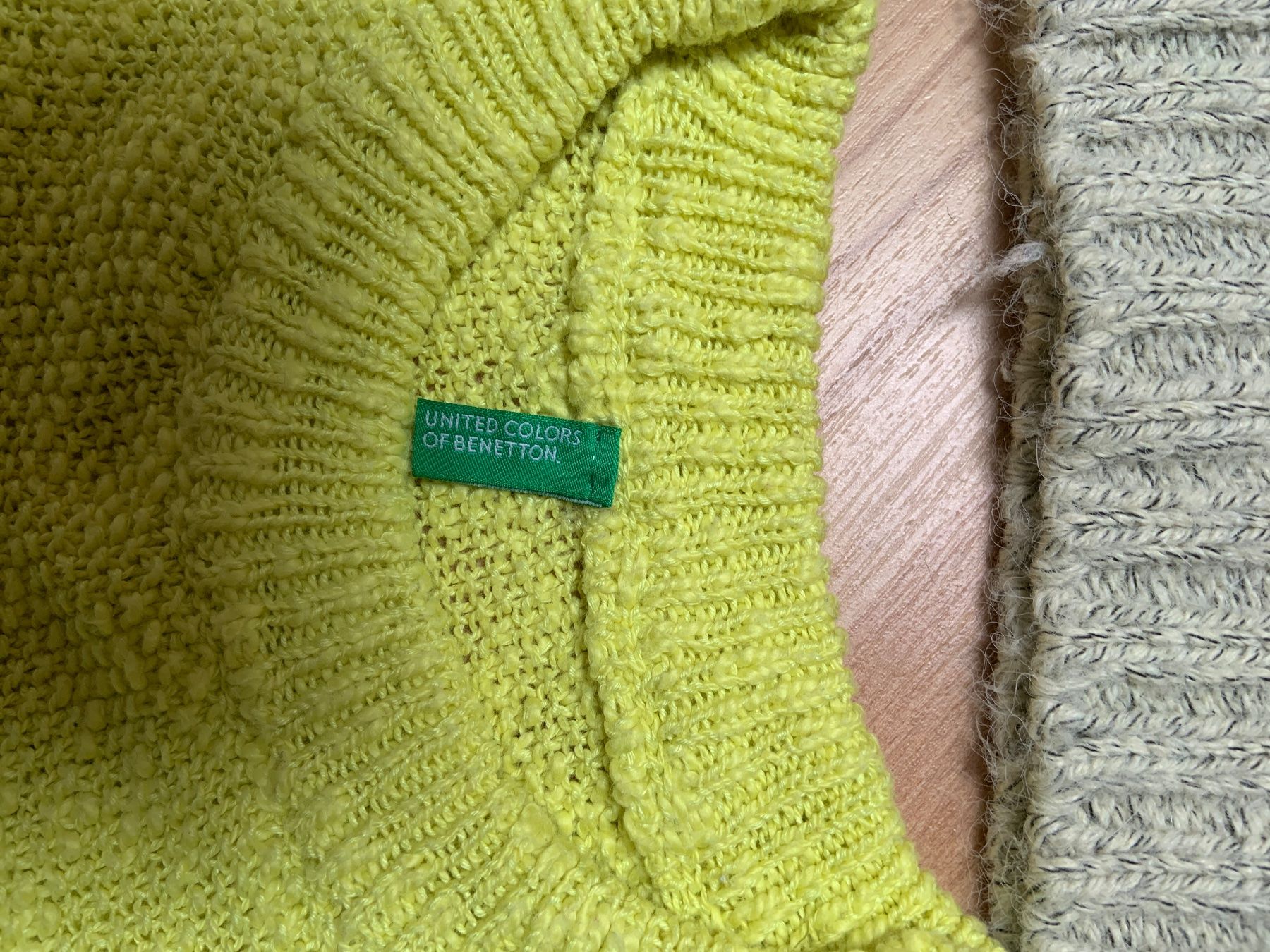 Benetton Pulls & Sweat-shirts: 2 pulls – D'occasion à Ecublens VD par timily 3