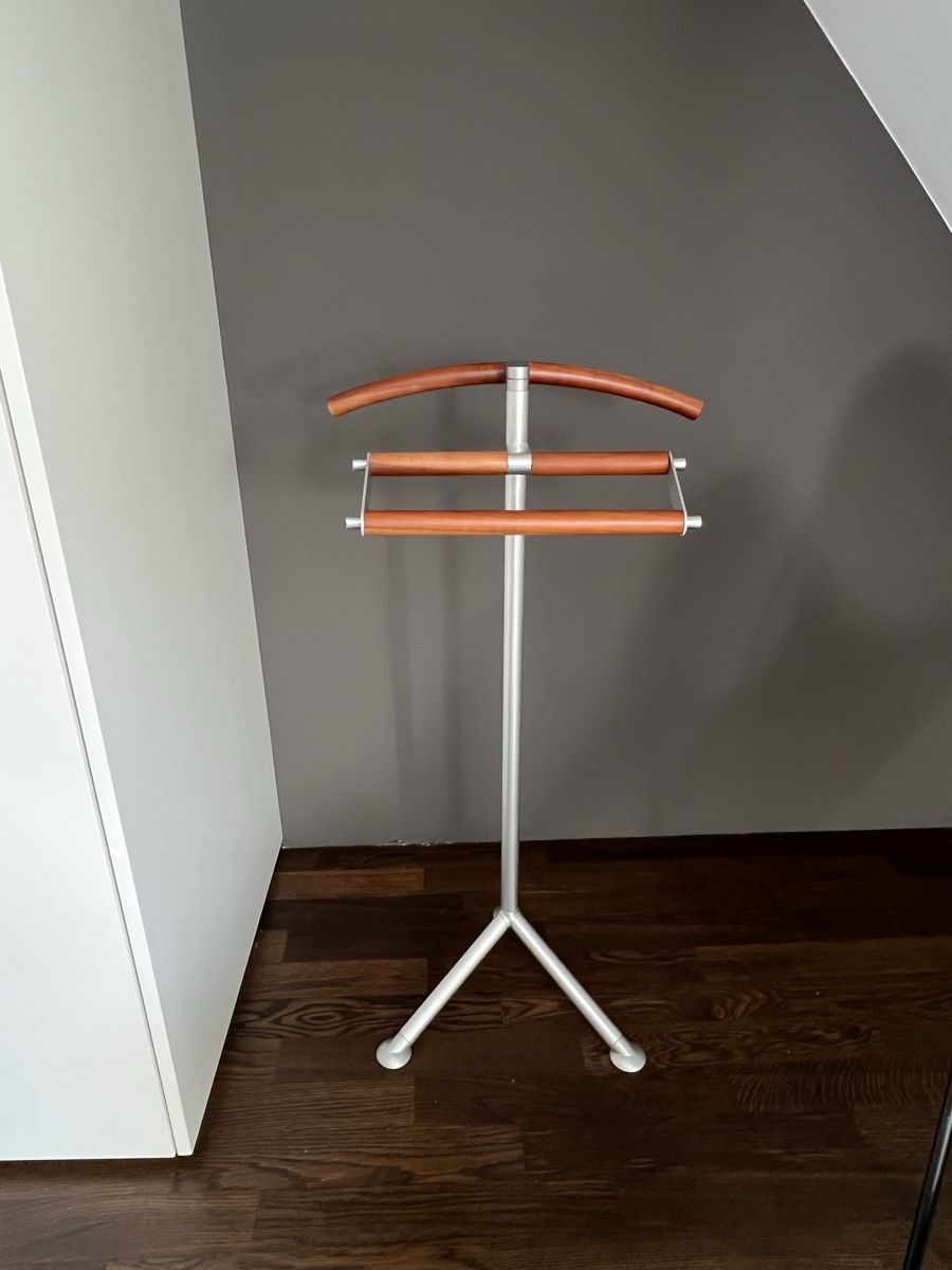 Garderobe: Herrendiener – Gebraucht aus Zürich von ber_mv2c 1