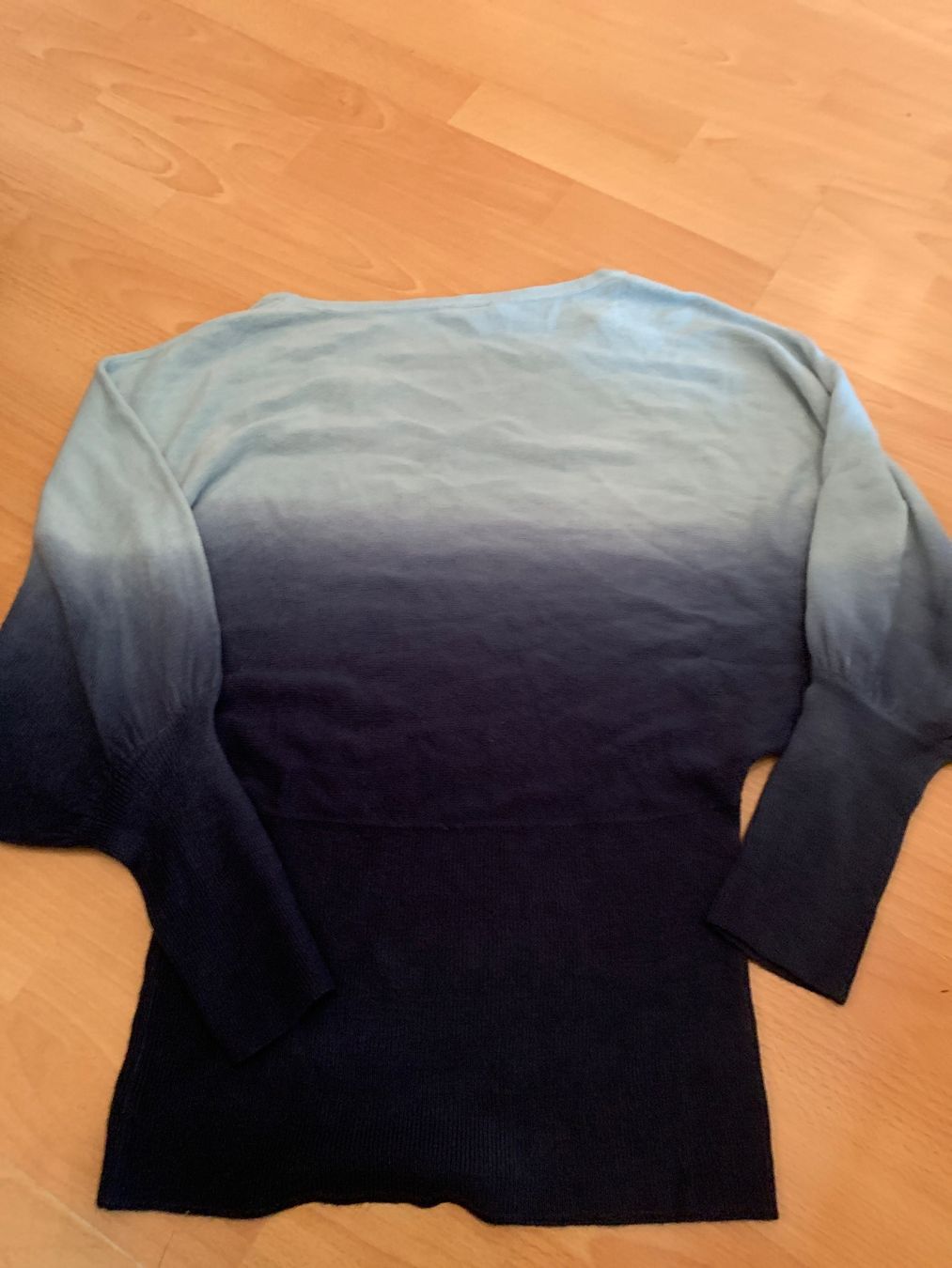 Maglioni & Felpe: Magnifique pull bleu dégradé taille 36 – Usato da MEYRIN venduto da Gwendo10 1