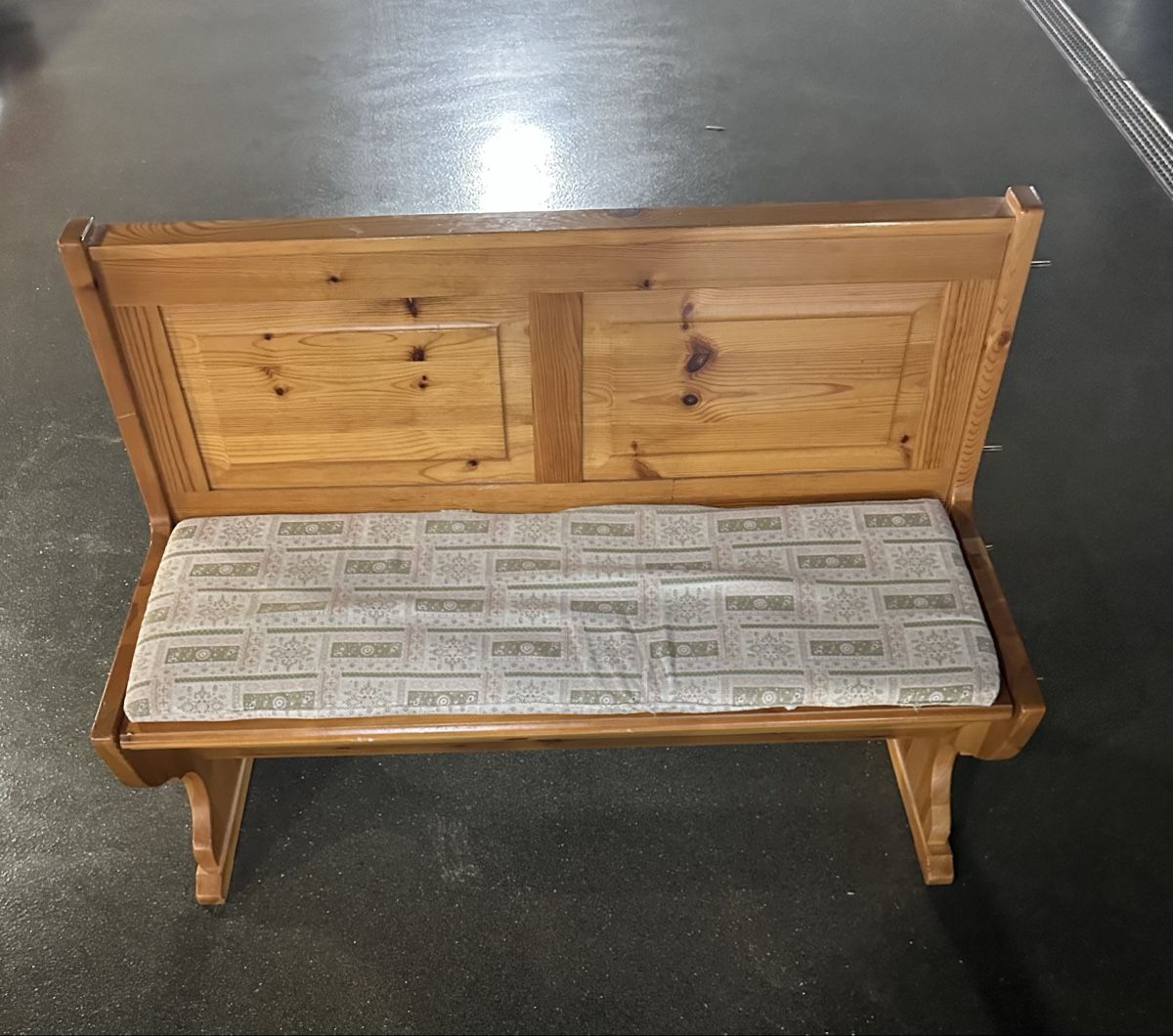 Tables: Eckbank mit Tisch – D'occasion à Hergiswil NW par Ilagos 4