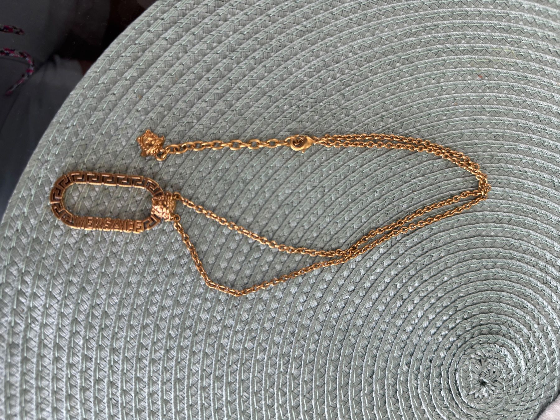 Versace Catenine: Versace authentique collier couleur or, parfait état! – Usato da Schlieren venduto da Zakram 1