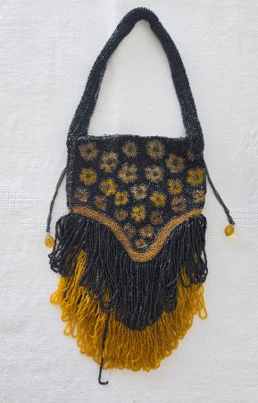 Vintage Perlentasche mit Blumenmuster in schwarz-gelb
