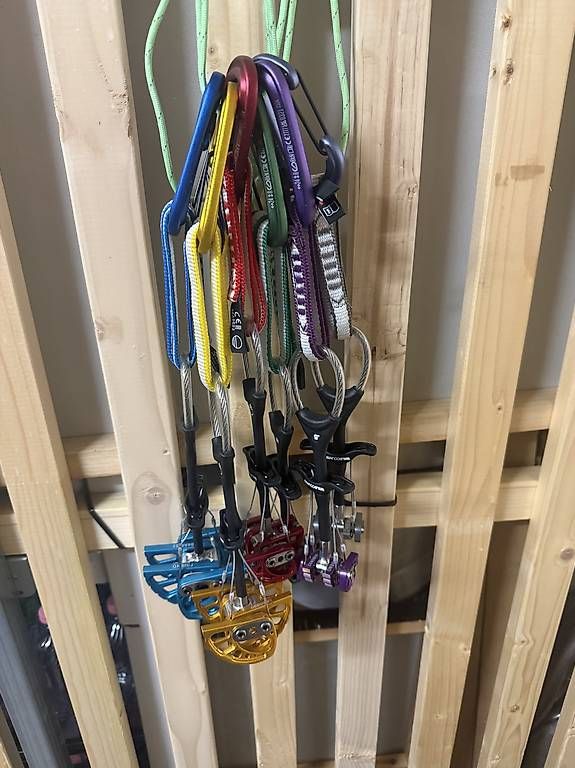 Pareti & prese d'arrampicata: Set Friend Wild country – Usato da Onnens FR venduto da luc_9rx6