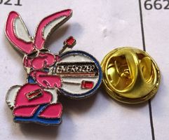 Pin ENERGIZER  Hase Lilla
