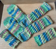 Handgestrickte Socken und Stulpen  Grösse 38/39/40