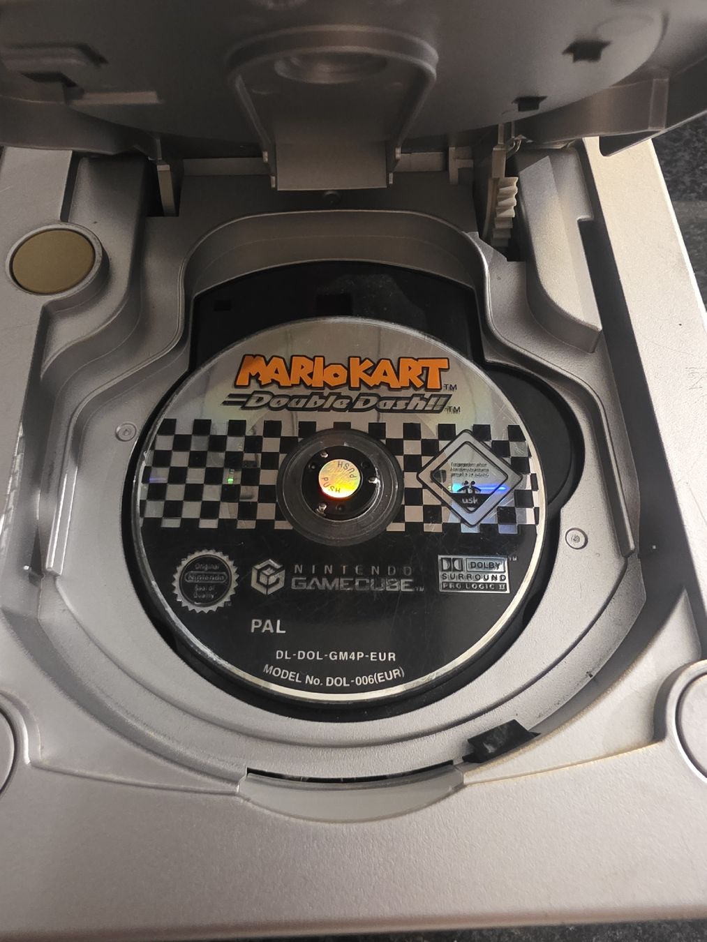 Nintendo Console: Nintendo Gamecube Silver avec un jeu – Usato da Chavornay venduto da Crash37 2