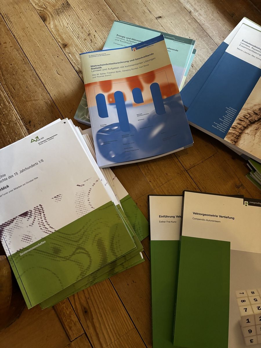 Libri: AKAD Passerelle – Usato da Bern venduto da cinice 2