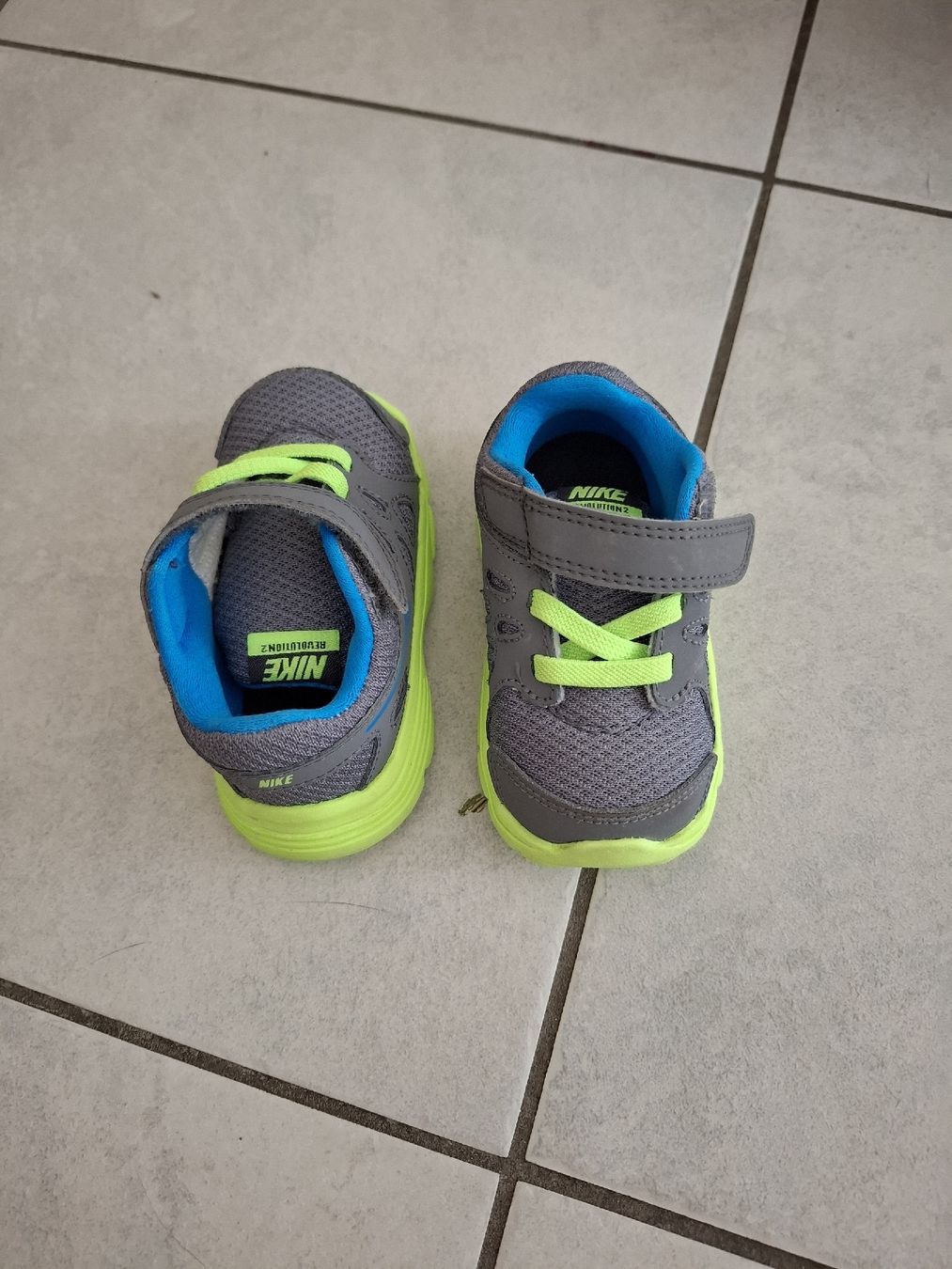 Scarpe per ragazzi: Nike révolution 2  T-19.5 – Nuovo (secondo la descrizione) da Fully venduto da Taaat 2