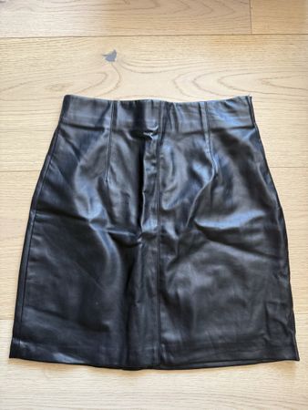 Rock von Zara