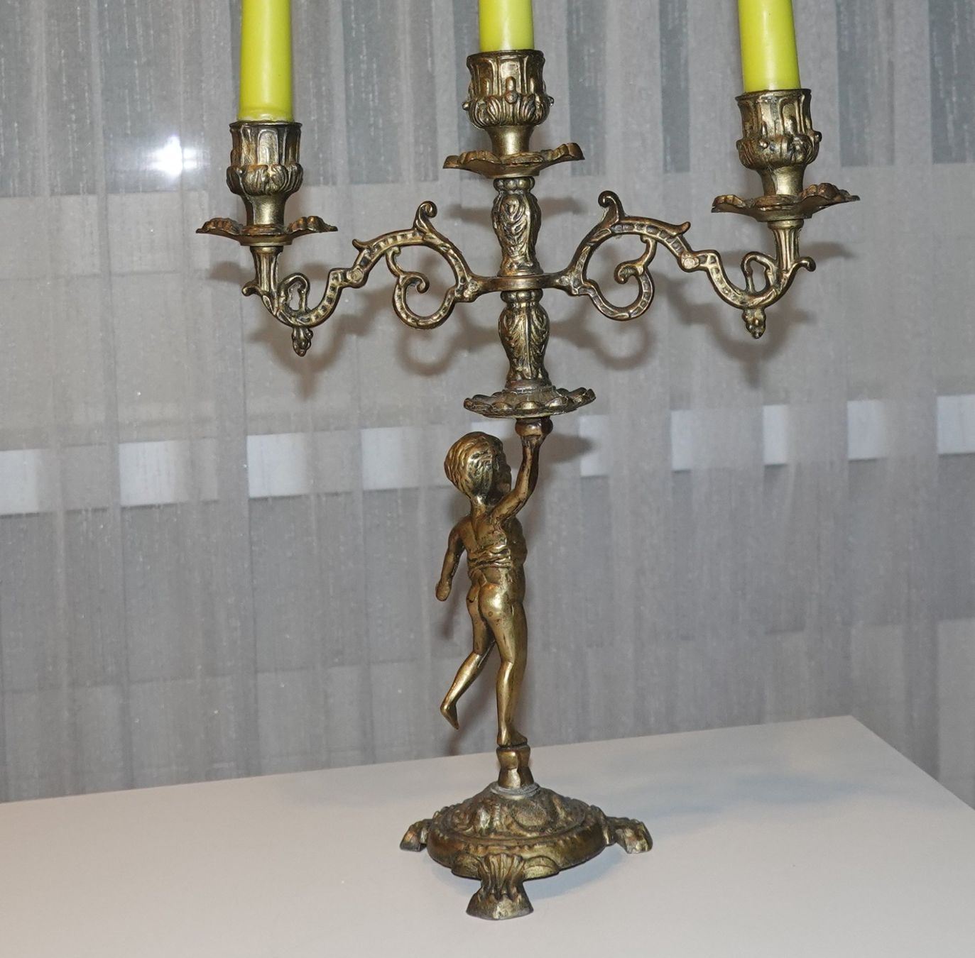 Portacandele: Alter figürlicher Kerzenleuchter – Usato da Brunnen venduto da brocundfloh 2