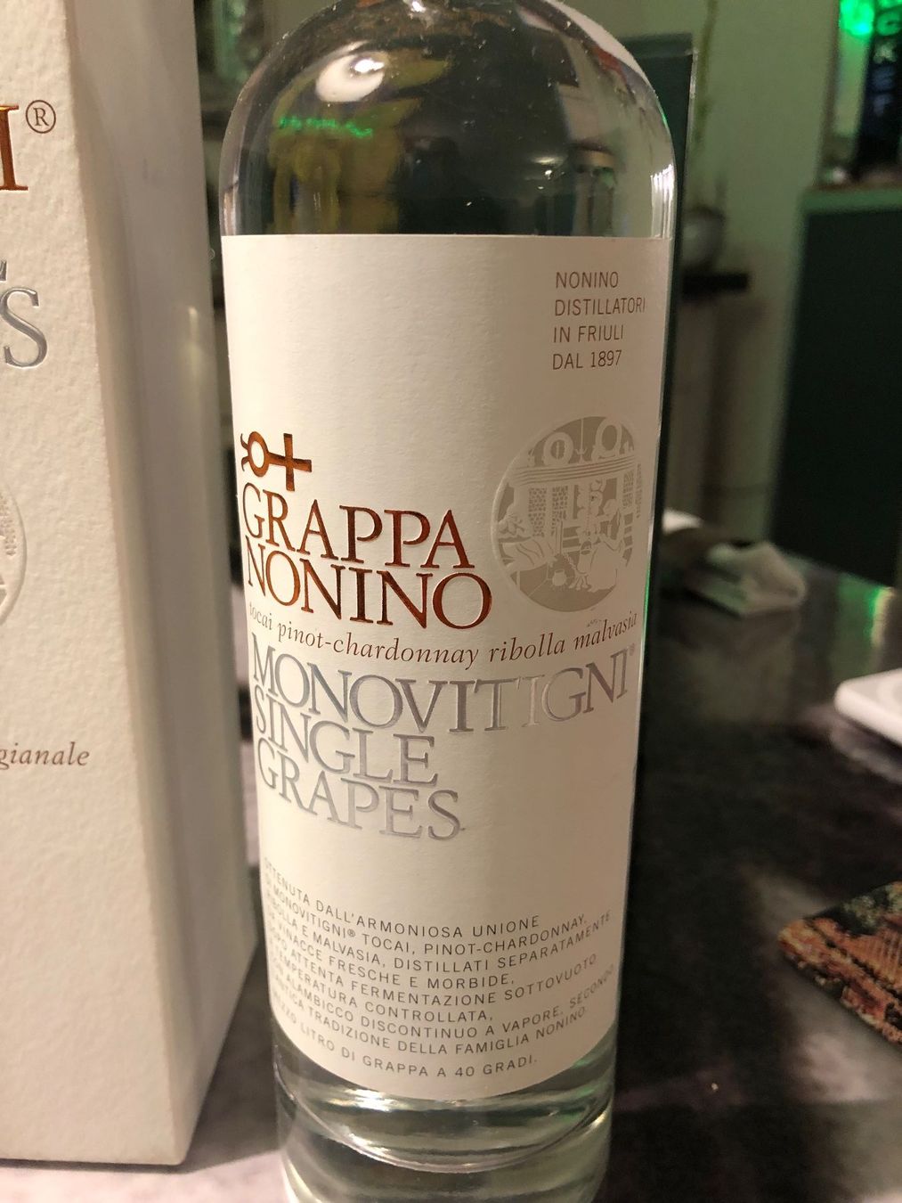 Bevande alcoliche: Grappa Monovitigni Single Grapes - Nonino Distillatori & Box – Nuovo e nell'imballaggio originale da Zürich venduto da good-rabbit