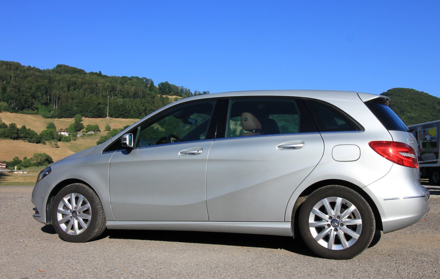 Mercedes-Benz Autos: Mercedes-Benz B200 – D'occasion à Kaufdorf par Ostrich 2