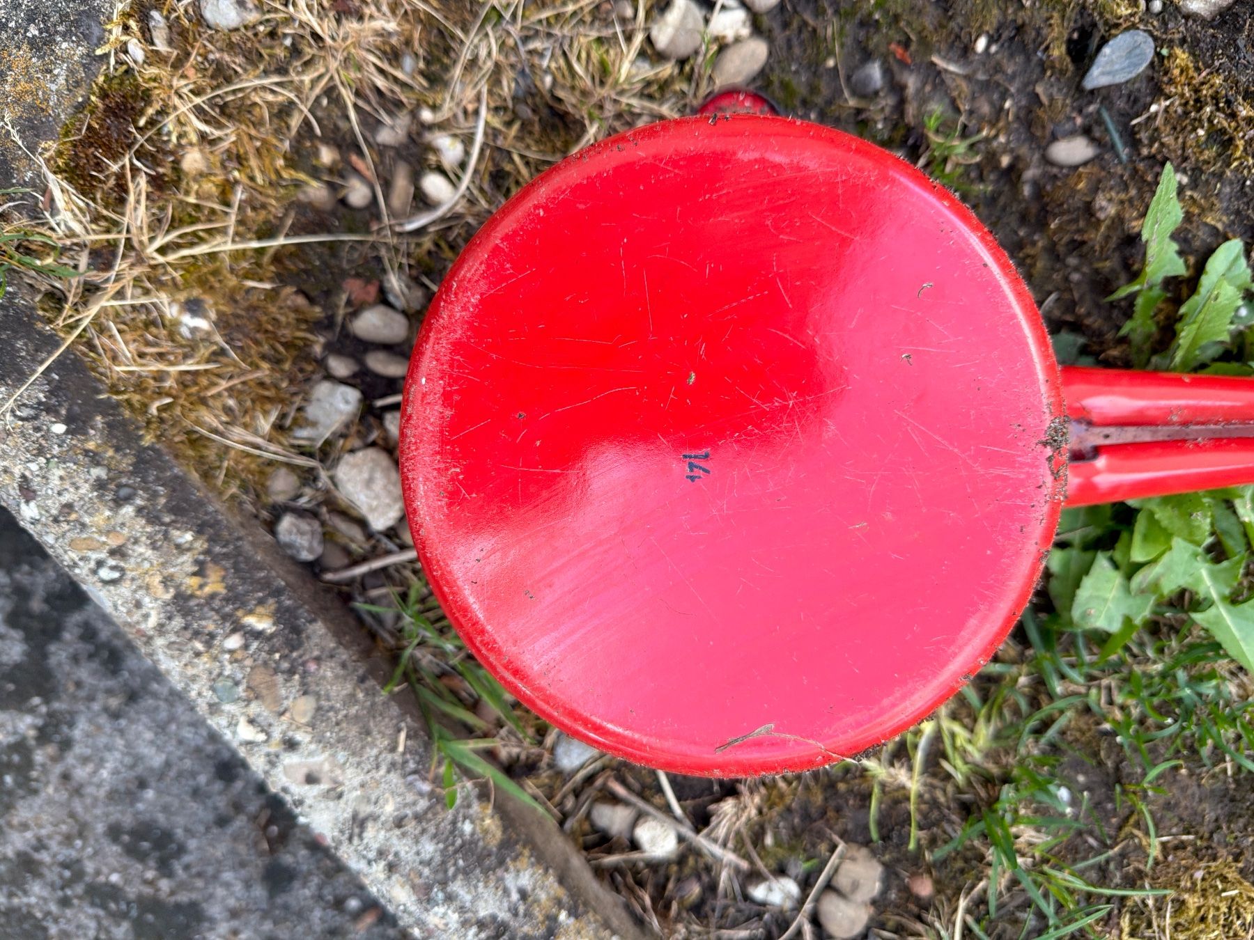 Pentole: Rotes Vintage Emaille Pfännchen , gut erhalten – Usato da Wahlen b. Laufen venduto da Salome7 4