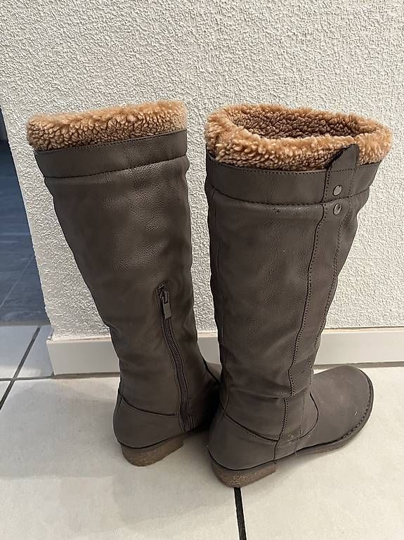 Scarpe da donna: Winterstiefel Gr. 37 – Usato da Hallwil venduto da Hurrlibus7 1