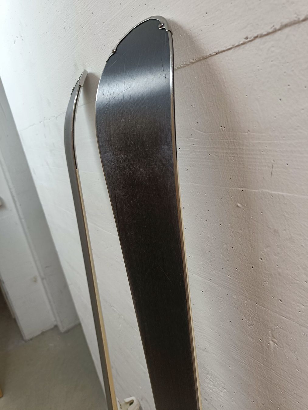 Stöckli Skis: Stöckli Ski Axis Motion mit Bindung, 156cm – Gebraucht aus Uster von Tanoshimi 2