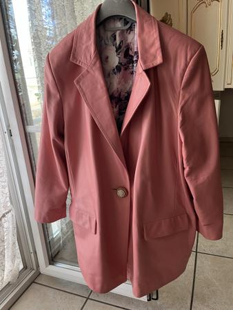Eleganter Rosa Lederblazer Gr. 42