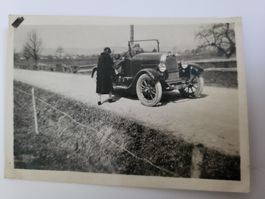 Altes Foto Auto mit Personen ca. 1920 er guter Zustand R35