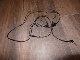 Écouteurs Sony Ericsson noirs filaires