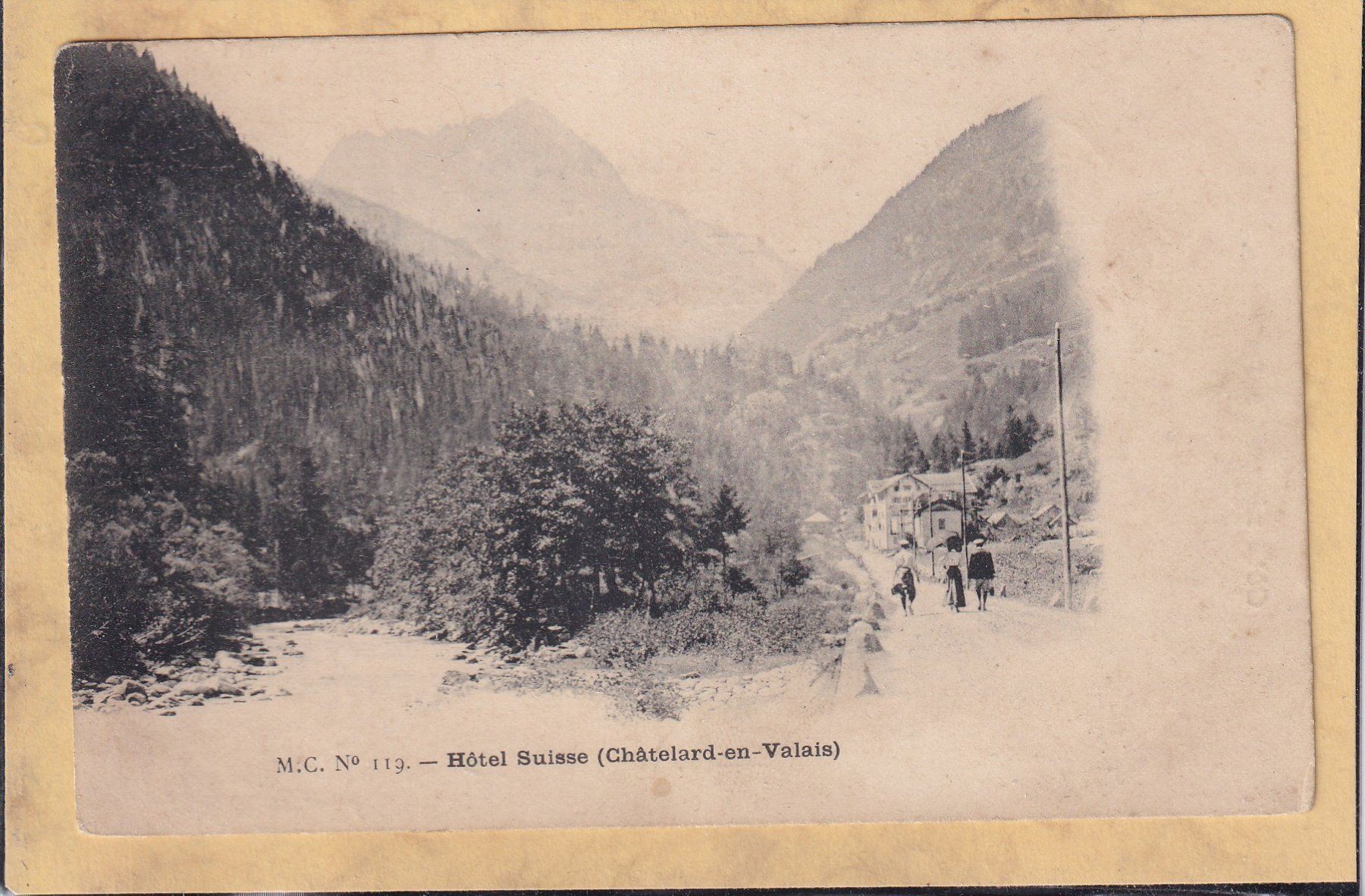 Cartoline postali: Hôtel Suisse - Châtelard (VS) 1925 – Usato da Orvin venduto da Pyaeschli