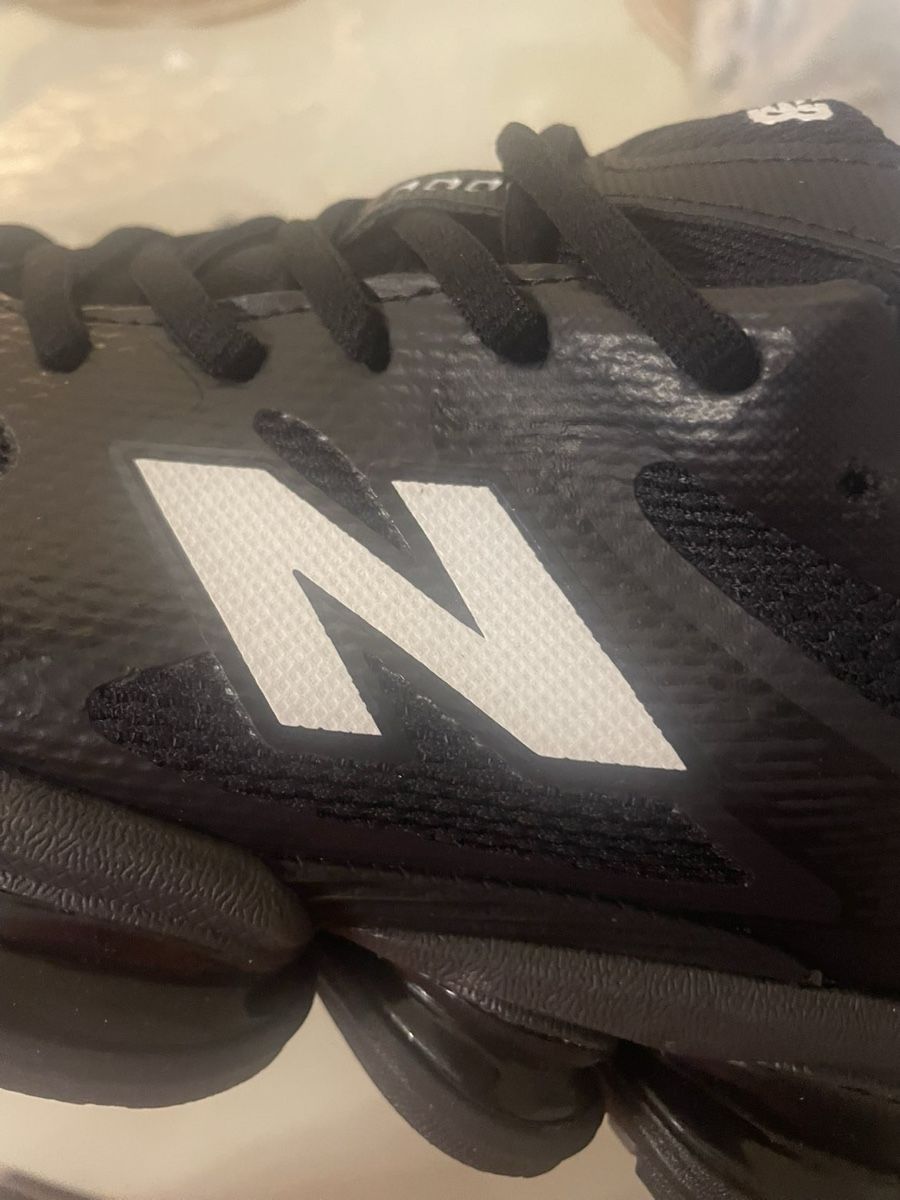 New Balance Scarpe da uomo: New Balance 2000 noir – Nuovo (secondo la descrizione) da Vevey venduto da yah_jd8k 2