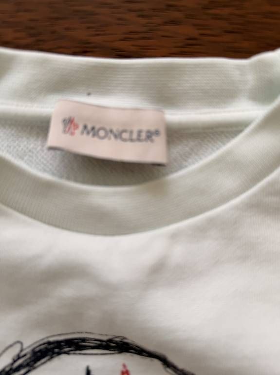 Pullover & Sweatshirts: Moncler Pullover 8 Jahre – Gebraucht aus Adligenswil von TST04 1
