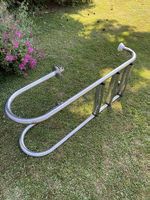 Échelle inox pour piscine.