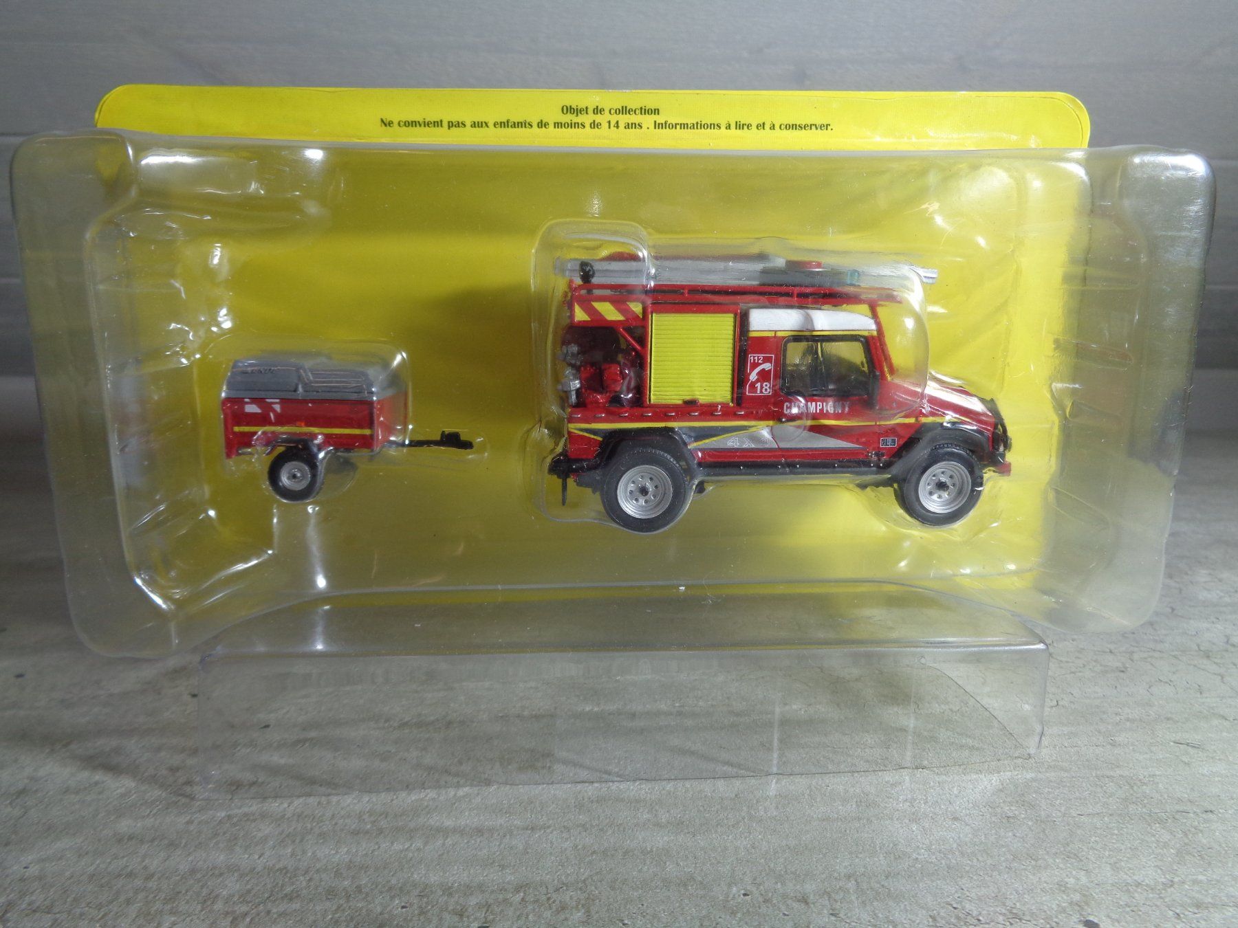 Modellini d'auto: Hachette 1:43 Pompier UMM Alter avec remorque – Nuovo e nell'imballaggio originale da Reconvilier venduto da rallycar 1