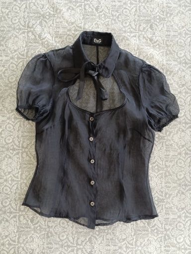 Dolce & Gabbana Blusen: D&G Bluse schwarz transparente kurzarm Grösse XS – Gebraucht aus Hergiswil NW von pol_9dl8